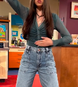 Kira Kosarin – hot video !!!