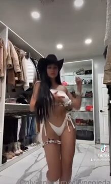 Jailyne Ojeda – Nude tease leak video !!!